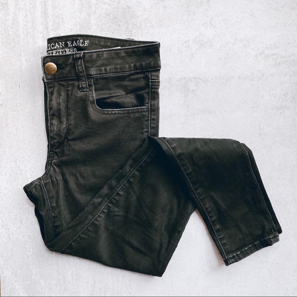 AMERICAN EAGLE • black jeggings - short